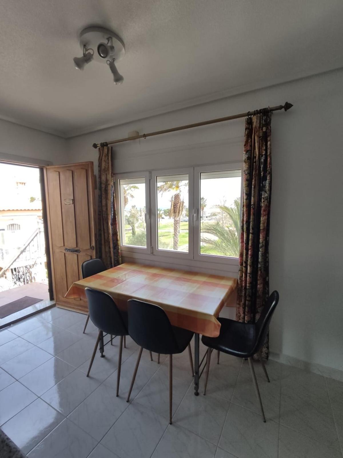 Schoenes Ruhiges Rooftop Apartment Mit Grosser Dachterrasse Torrevieja Eksteriør billede